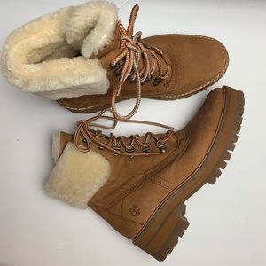 NWOT Timberland Courmayeur Valley Boot 6